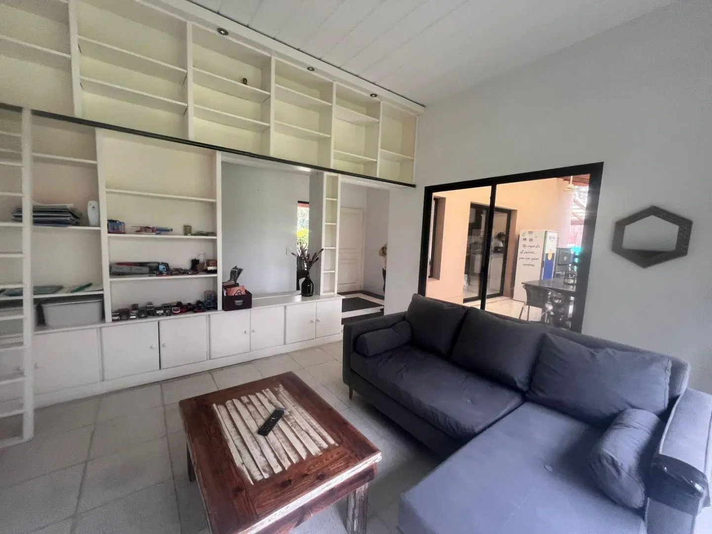 Casa 4 ambientes 0 dormitorios. | Alberto Williams 899 8