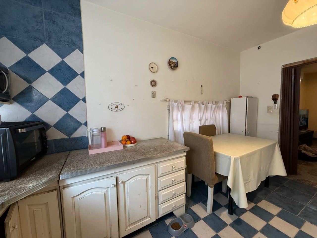 Foto de Casa 3 ambientes 0 dormitorios. | Valentin Alsina 1338, imagen 4