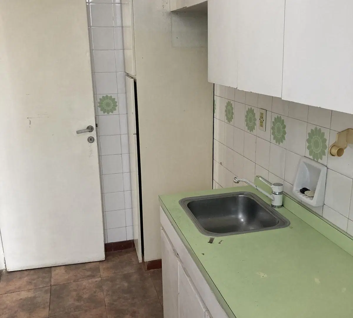 Monoambiente c/balcón y cocina separada 4