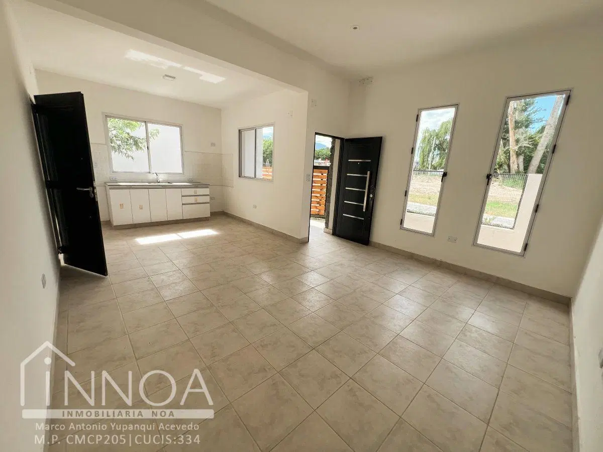Hermosa Casa a Estrenar en Barrio el Transito Cafayate 3