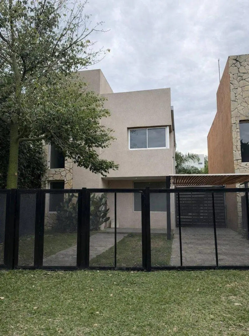 Venta casa 3 dorm en Fisherton 1