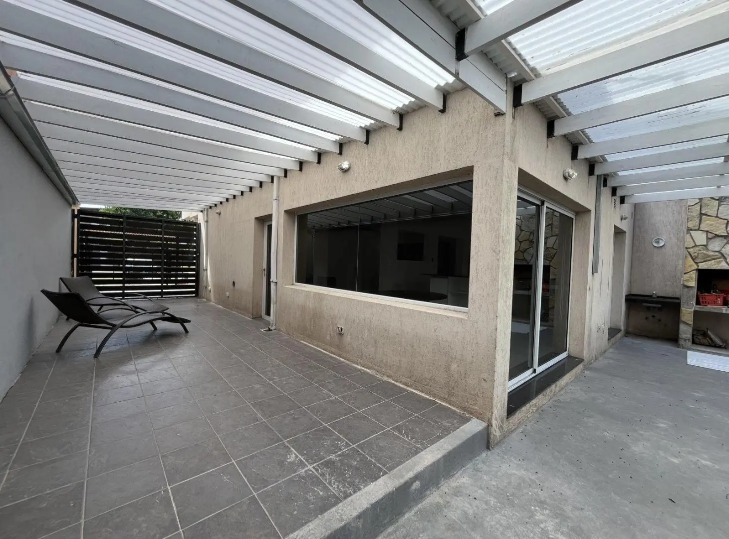 Venta casa 3 dorm en Fisherton 4