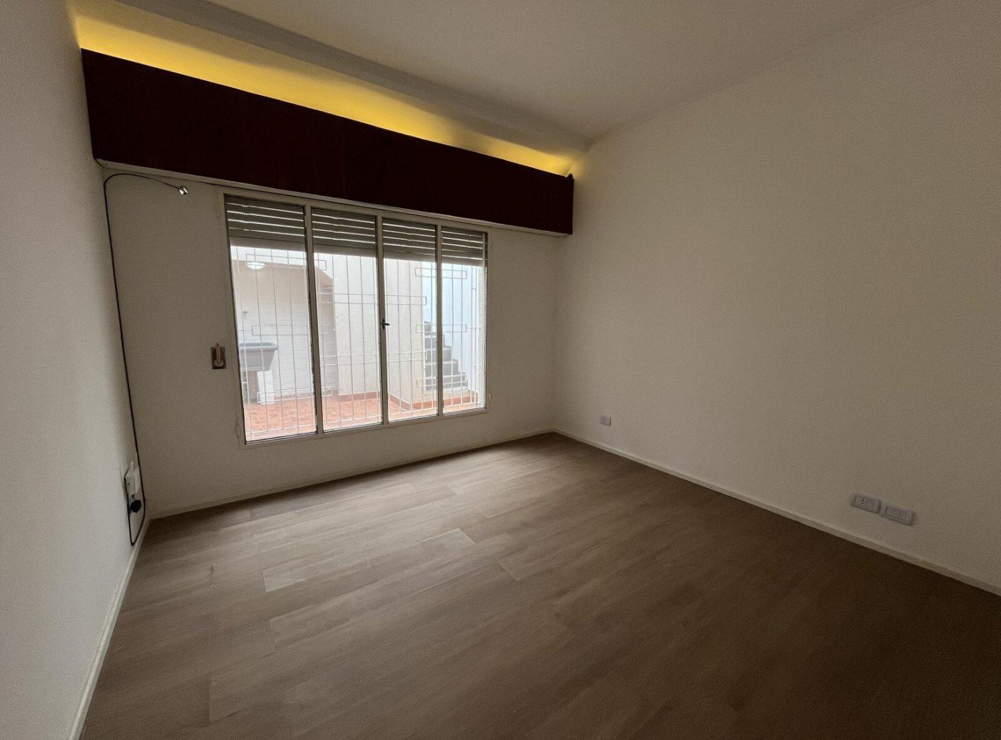 Foto de VENTA CASA EN ZONA NORTE Darragueira 502, imagen 2