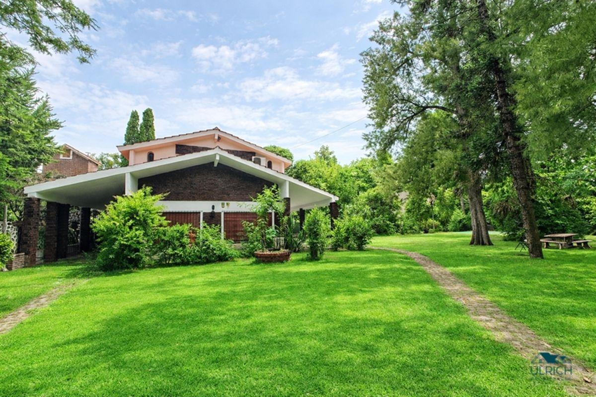Robles del Monarca Venta 5 dorm ULRICH PROPIEDADES