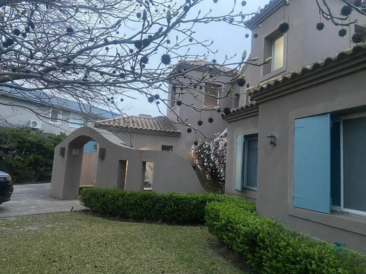 Ayres del Pilar VEnta 4 dorm ULRICH PROPIEDADES 5