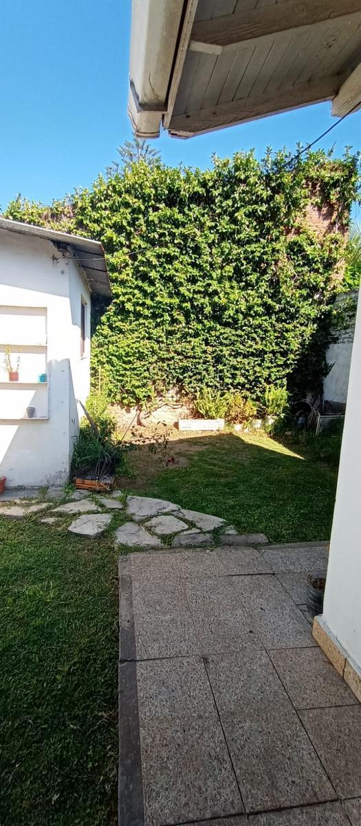 Casa 5 Ambientes o Dos Casas en Venta Quilmes 2