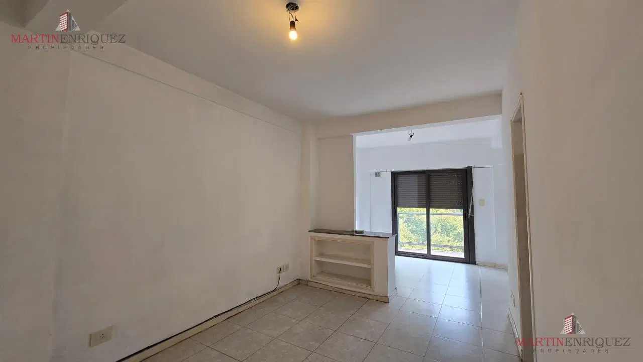 Alquiler Departamento 2 ambientes con cochera Bernal 3