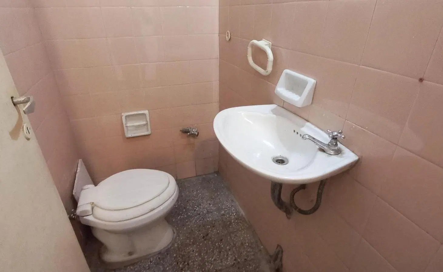 LOCAL EN VENTA EN ZONA NORTE, OPORTUNIDAD! 1