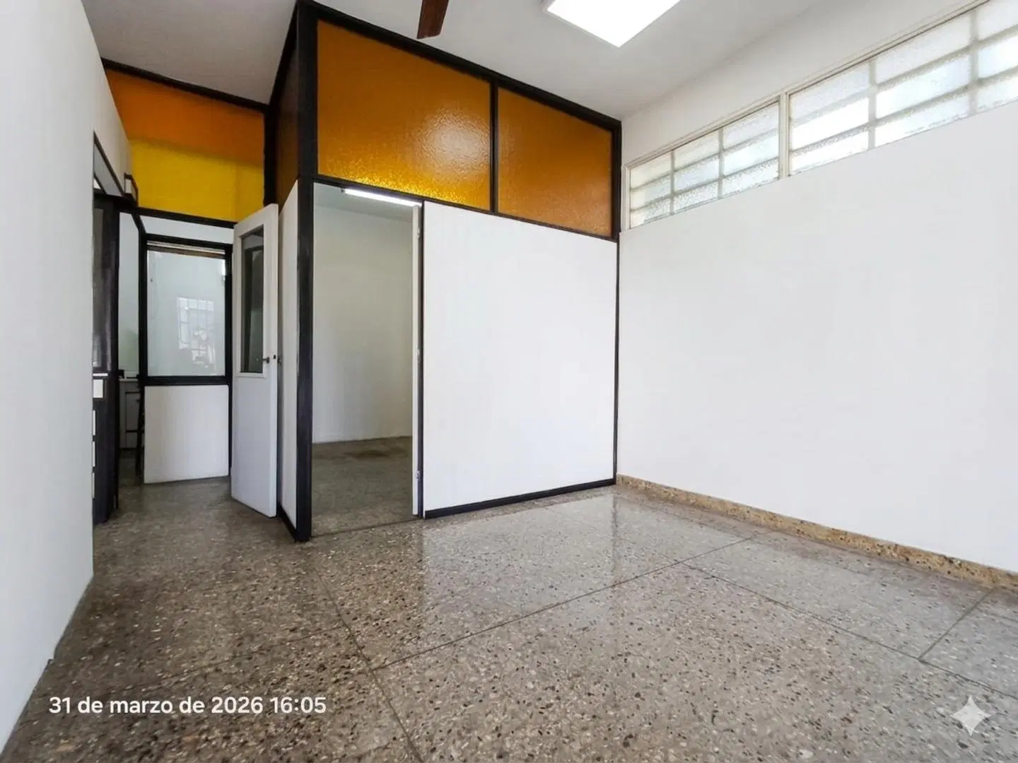 VENTA LOCAL COMERCIAL EN ESQUINA! OPORTUNIDAD! 5