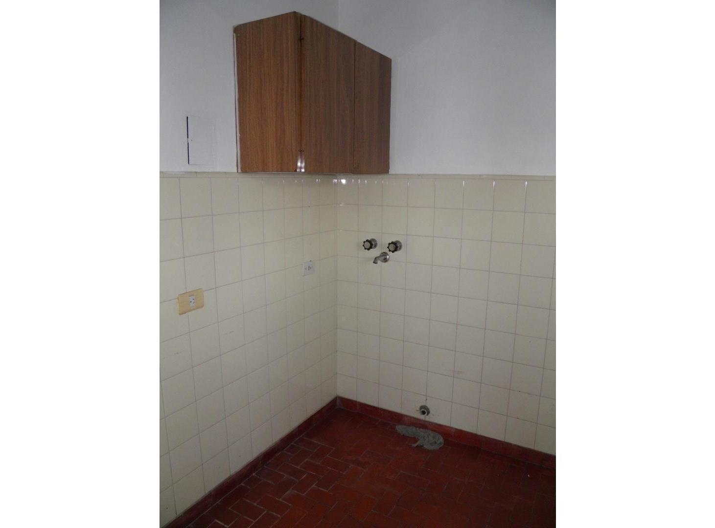 Foto de ALQUILER DEPARTAMENTO 2 DORMITORIOS. OROÑO CERCA DEL RIO !, imagen 3