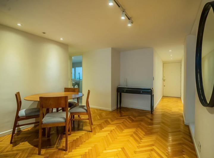 Departamento de 3 ambientes amueblado con cochera y baulera en Parera y Quintana - Recoleta 2