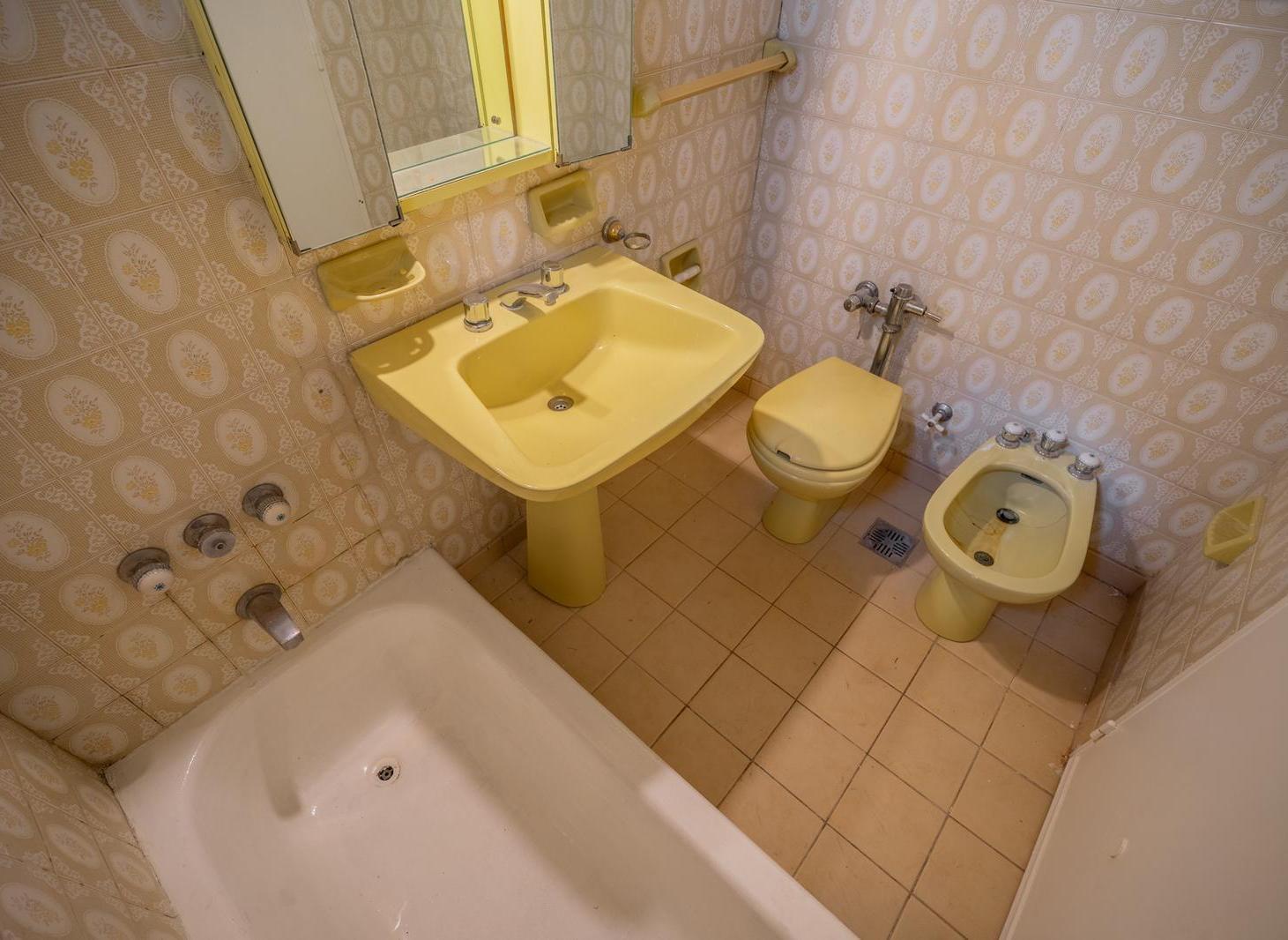 Departamento de 4 ambientes en venta, caballito