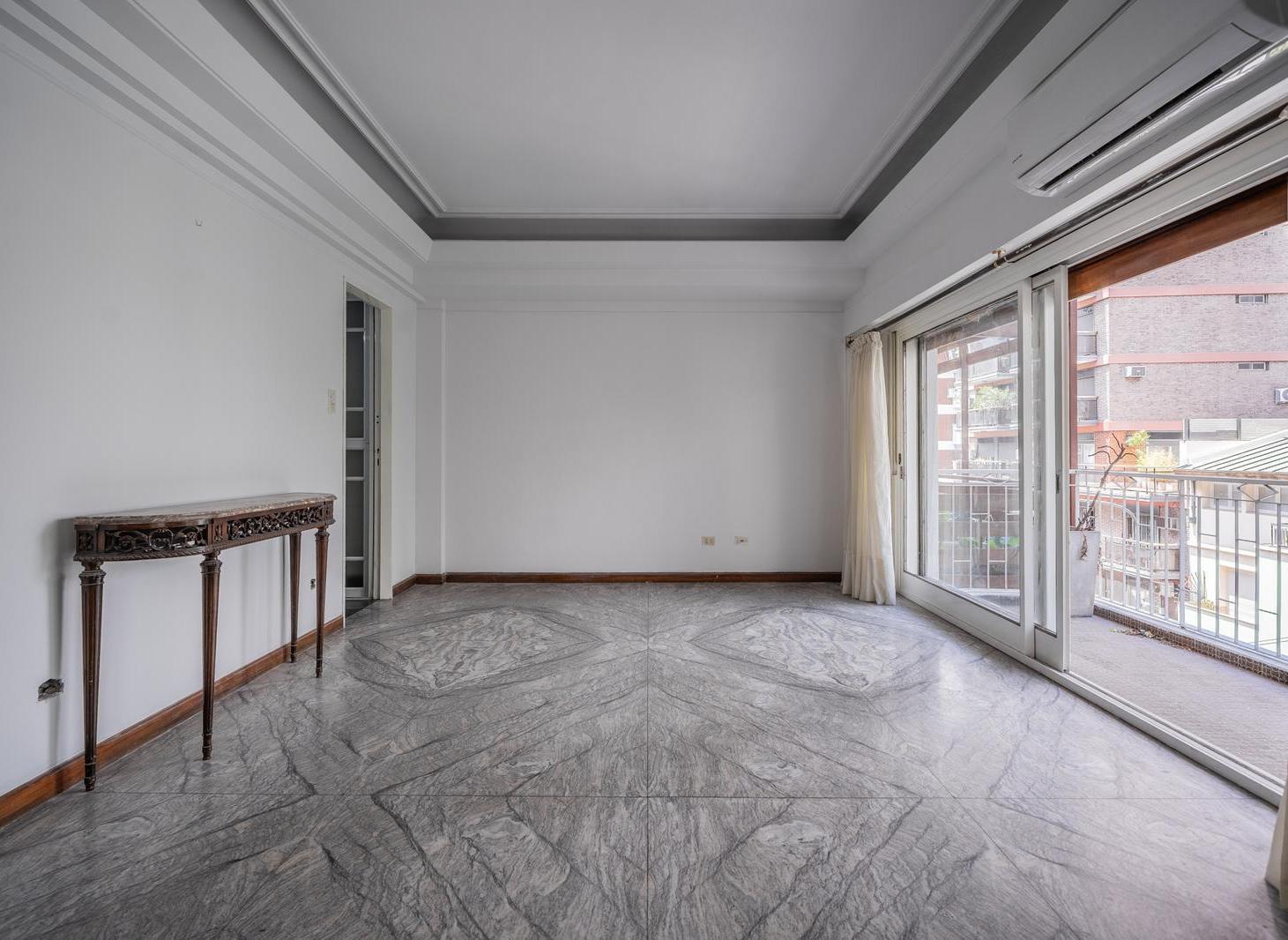 Departamento de 4 ambientes en venta, caballito