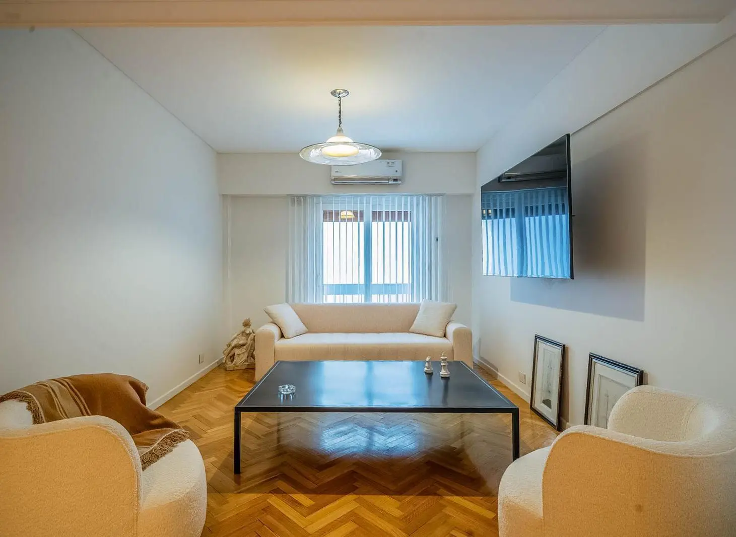 Departamento de 3 ambientes amueblado con cochera y baulera en Parera y Quintana - Recoleta 3