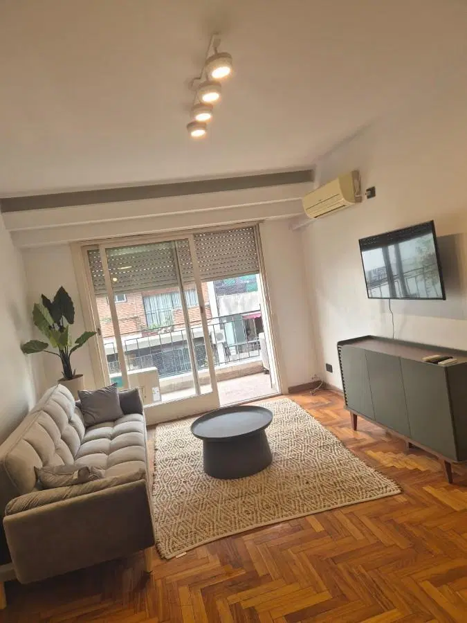 Departamento de 2 dormitorios mas dependecia o tercer dormitorio 4