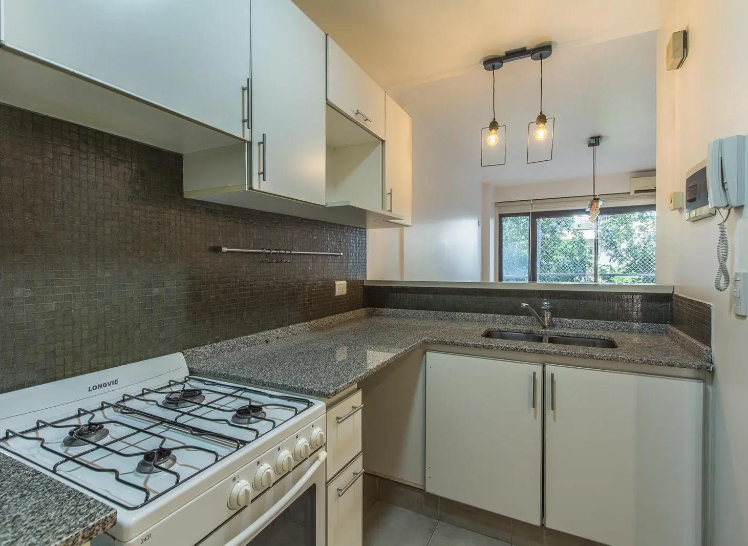 Departamento con cochera en venta en Nuñez 3