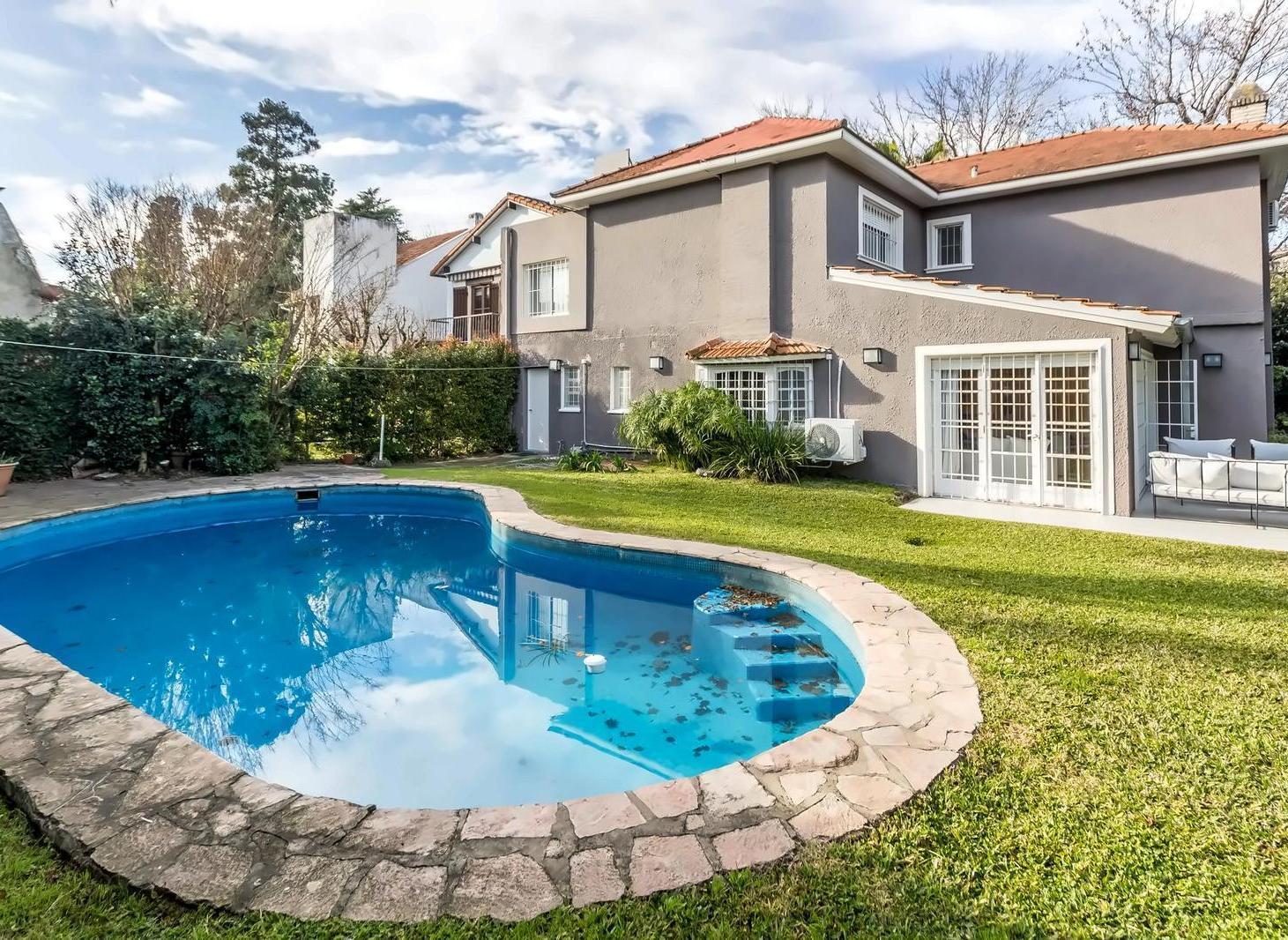 Foto de Casa en venta con parque y piscina en Martinez, imagen 1