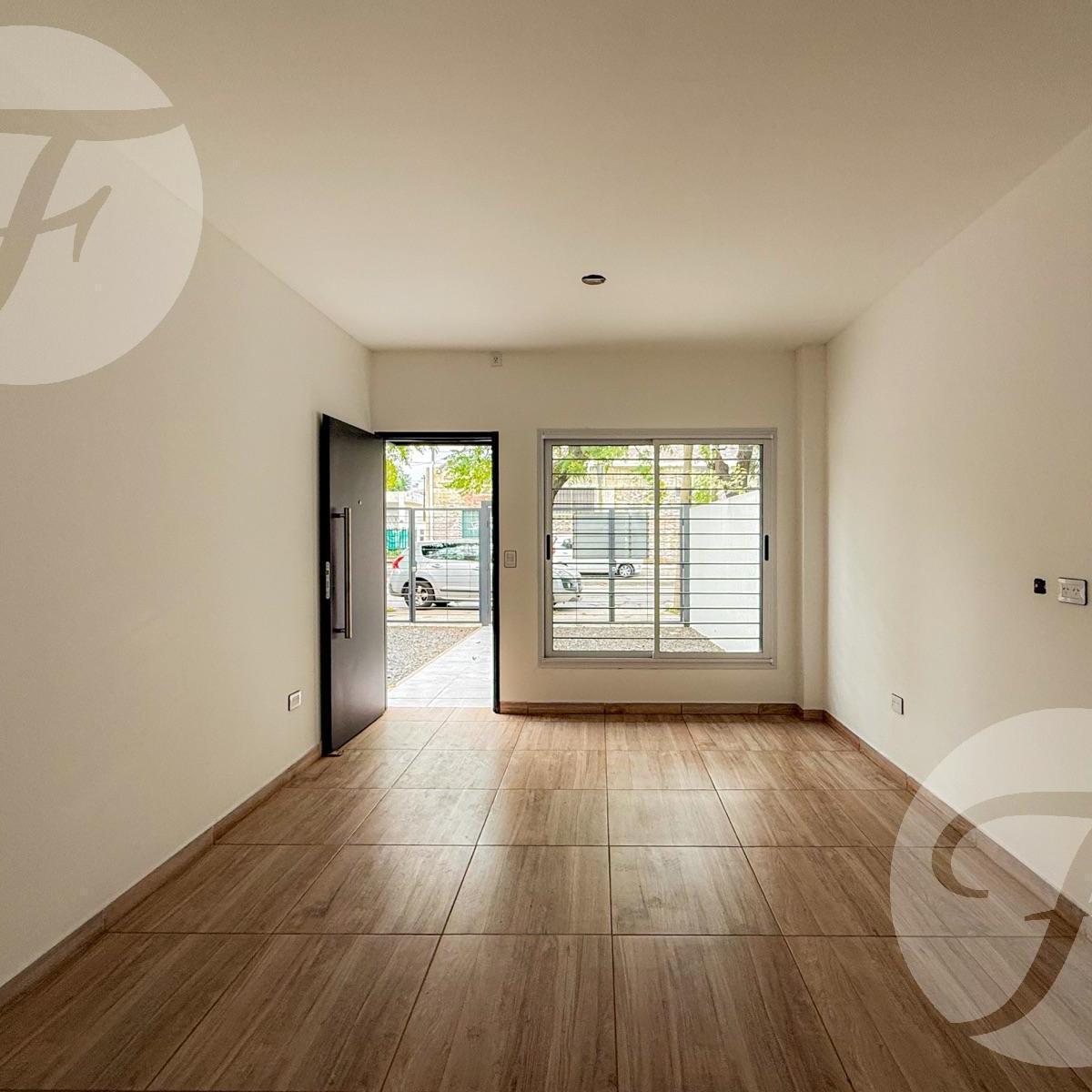 Dúplex 3 Ambientes con Cochera en Castelar Sur 4