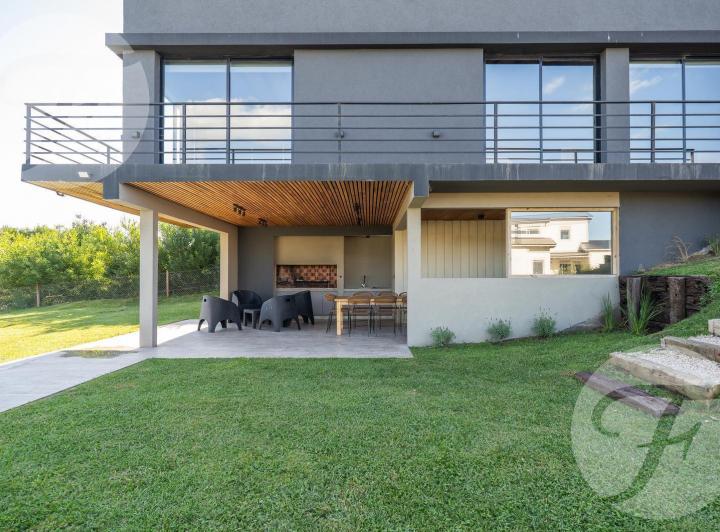 Casa a Estrenar en Venta – Senderos IV, Costa Esmeralda 348 m² construidos 4