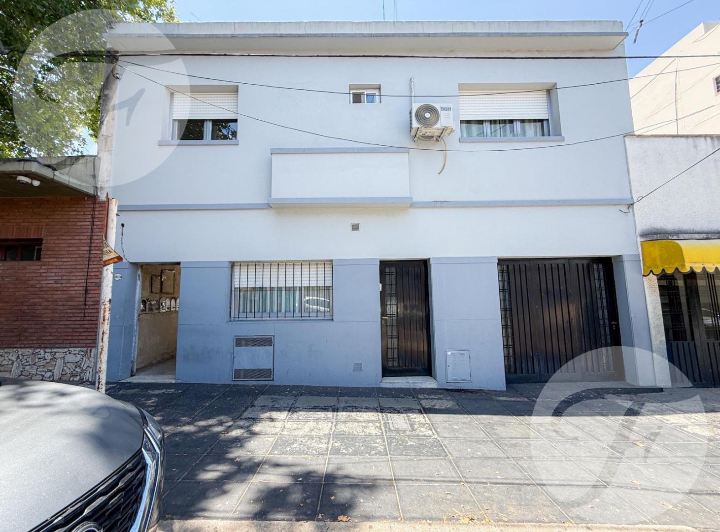 Nuevo Valor - PH 4 Ambientes al Frente con Cochera, Patio, Parrilla y Terraza – Morón Centro Norte