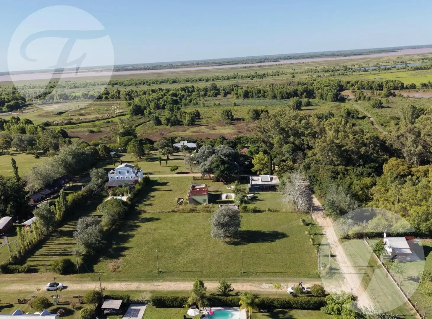 Venta de terreno con salida al Río en San Pedro 2
