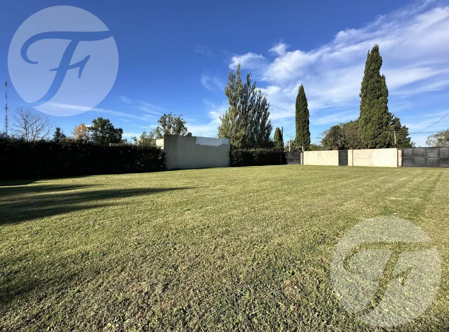 Gran lote premium en zona residencial de San Pedro totalmente perimetrado y listo para disfrutar 1