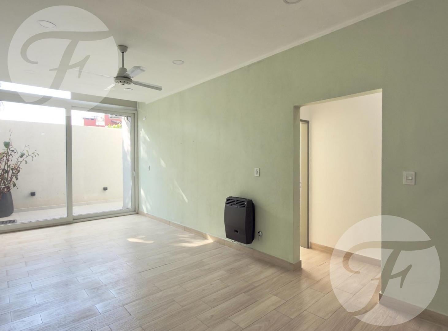 Moderna Planta Baja con 2 Patios | 2 Dormitorios | Bajas Expensas | A metros del Centro
