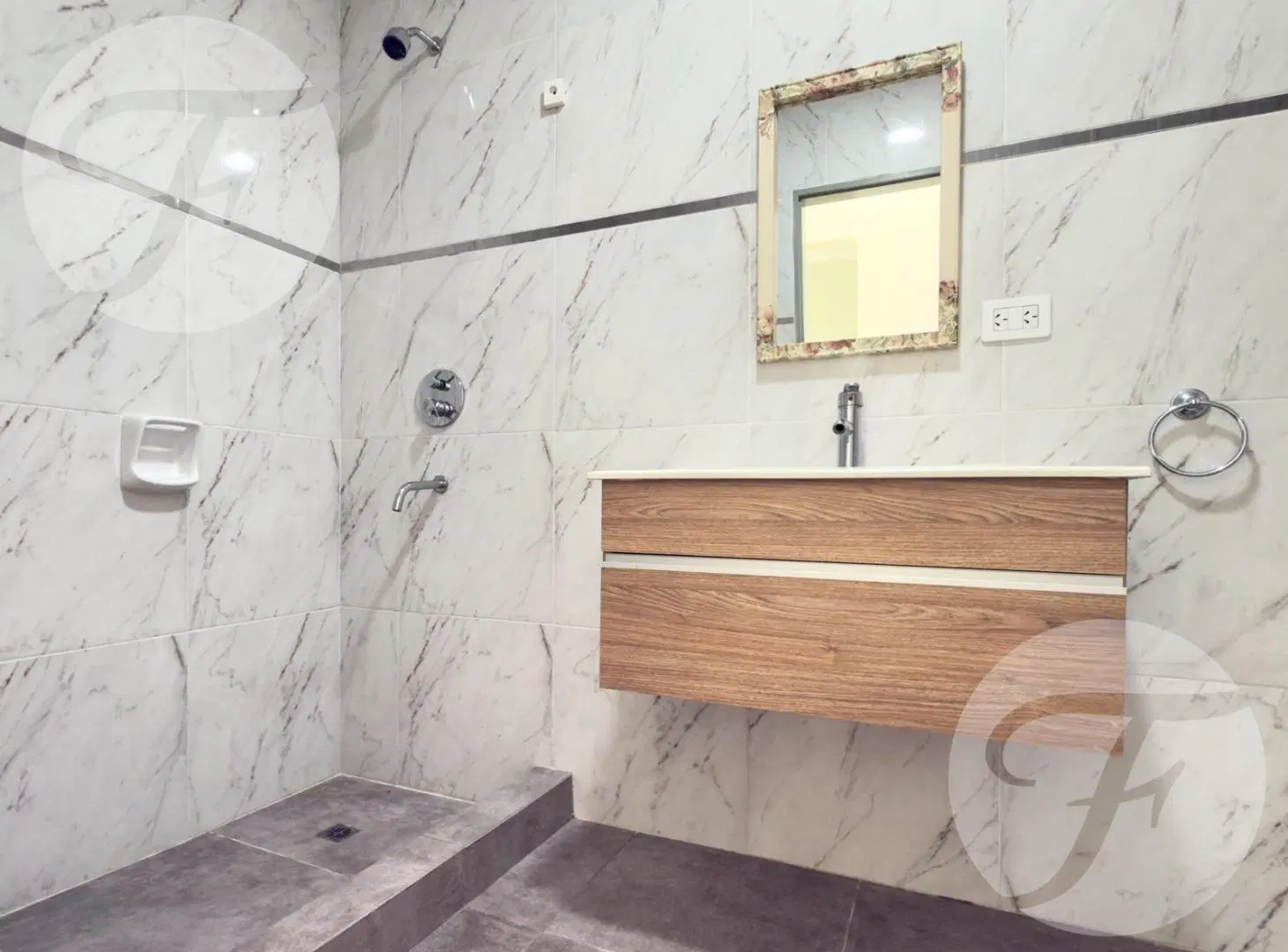 Moderna Planta Baja con 2 Patios | 2 Dormitorios | Bajas Expensas | A metros del Centro 5