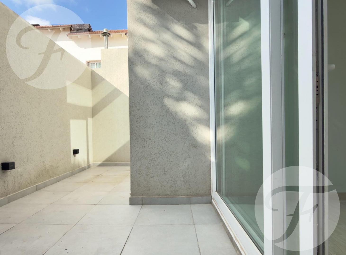 Moderna Planta Baja con 2 Patios | 2 Dormitorios | Bajas Expensas | A metros del Centro