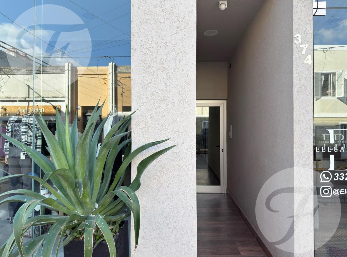 Moderna Planta Baja con 2 Patios | 2 Dormitorios | Bajas Expensas | A metros del Centro