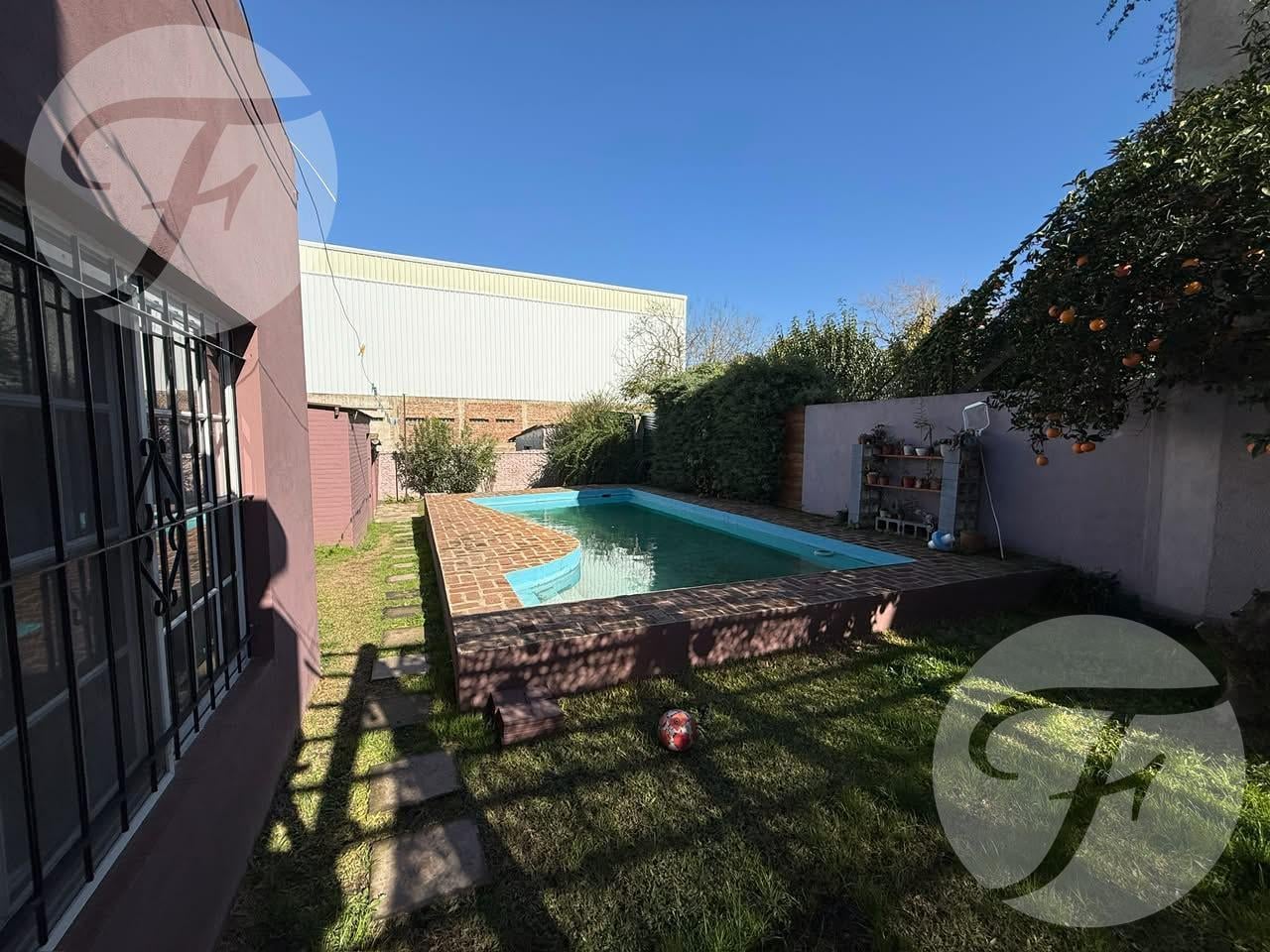 Venta de Casa en Merlo I 5 ambientes y 2 baños I Piscina y Cochera