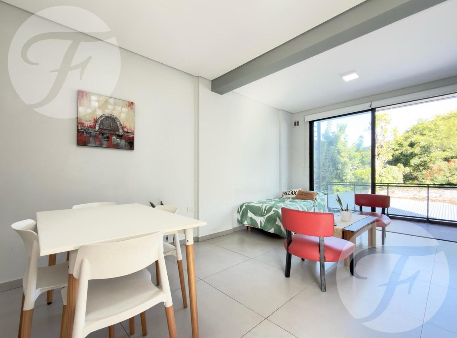 Departamento de 2 Ambientes con Balcón, Losa Radiante y DVH | Edificio Moderno