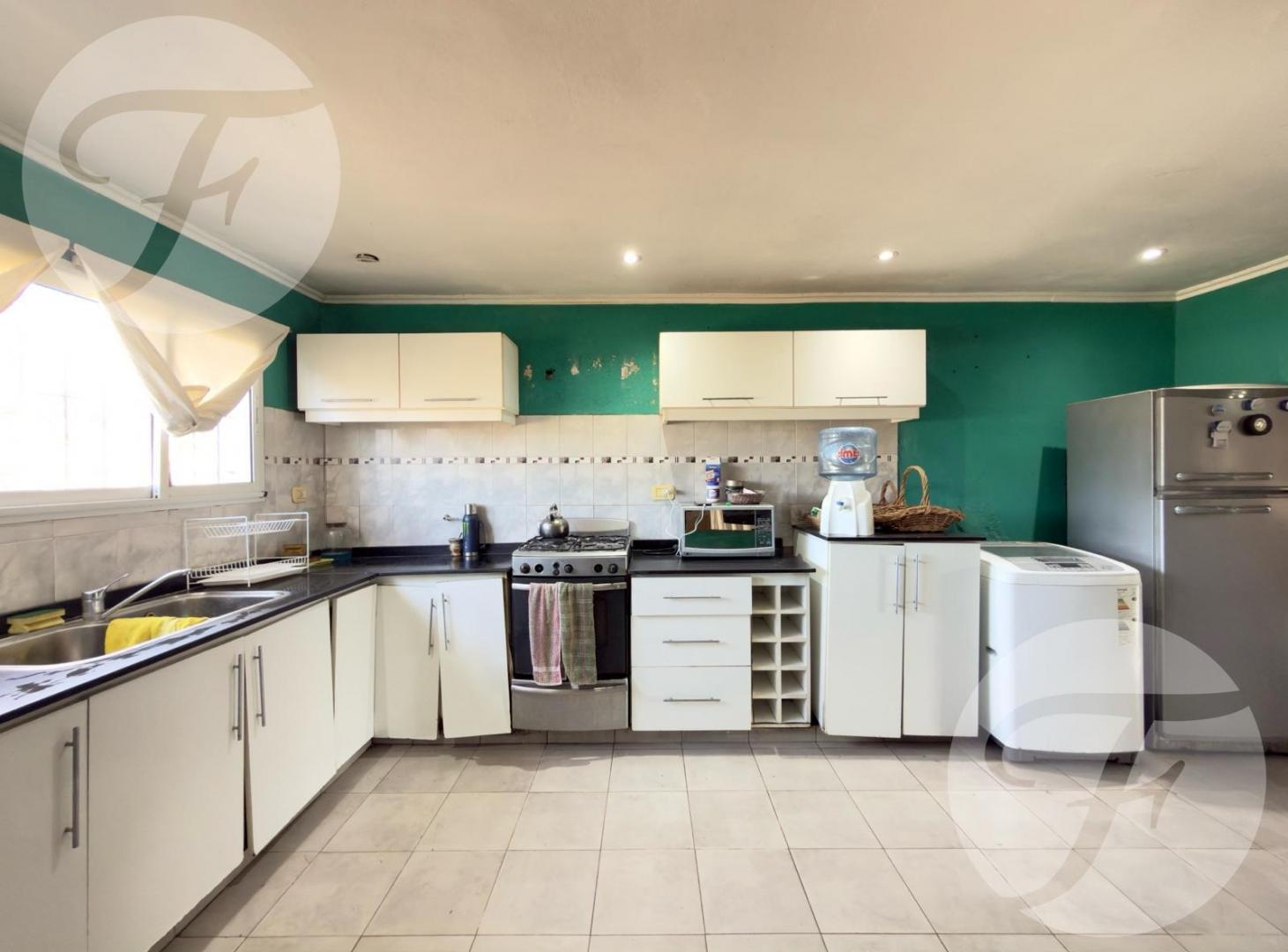 Foto de Casa familiar de 3 Dormitorios con Cocina, Piscina, Galería y Gran, imagen 5