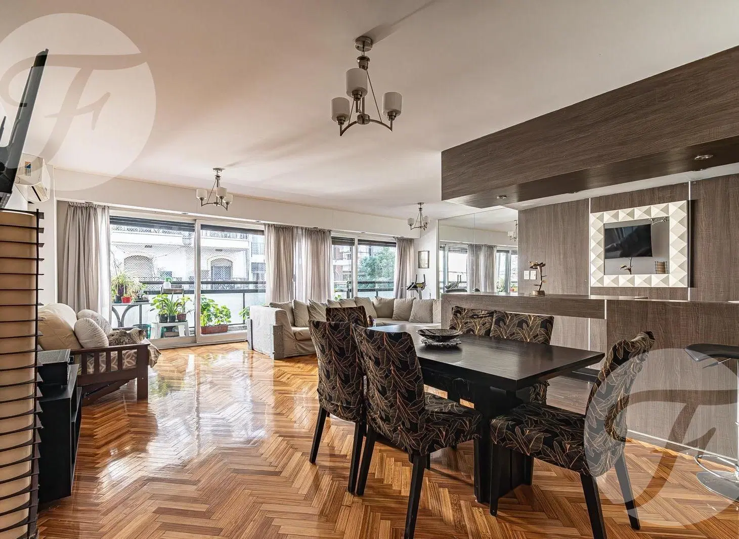 Semipiso de 4 Ambientes con Cochera y Dependencia en Recoleta | Juncal y Libertad 5