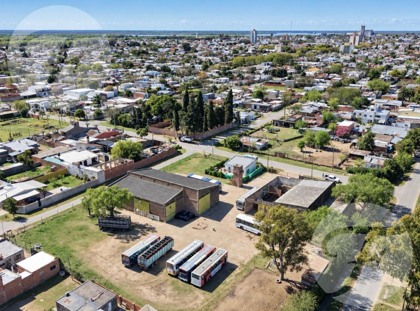 Foto de PROPIEDAD COMERCIAL DE 5.851 M² CON DOS GALPONES Y VIVIENDA – SAN PEDRO, imagen 2