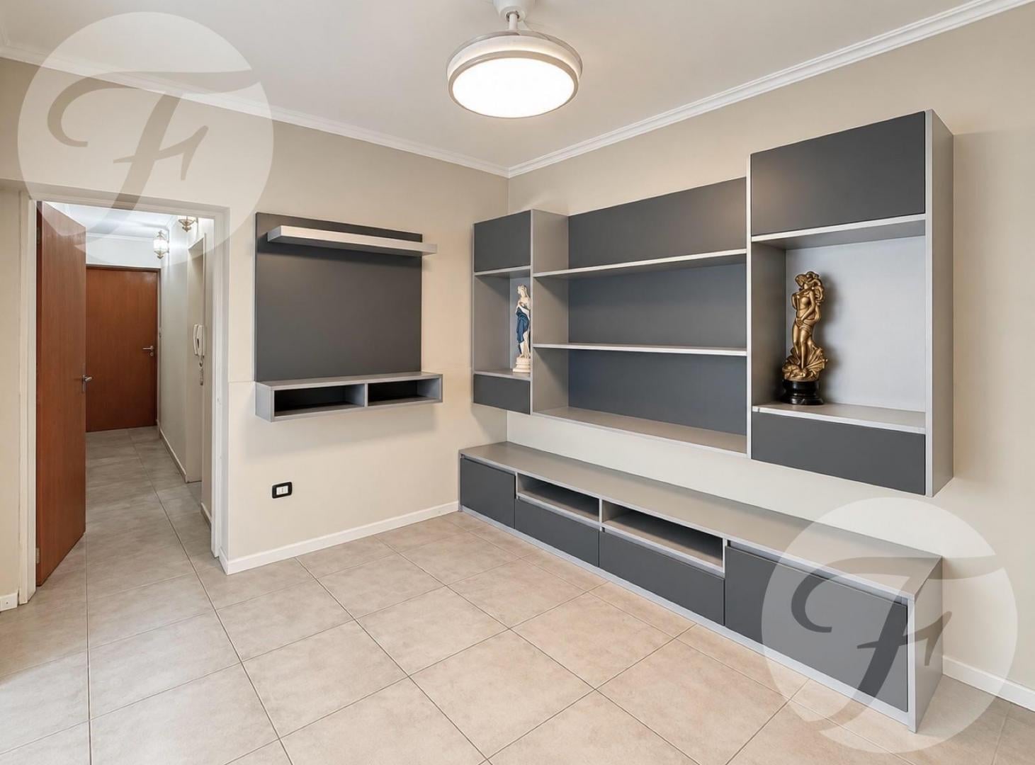 Foto de CASA EN ESQUINA CON 2 SUITES, COCHERA Y PATIO CON JACUZZI – ZONA, imagen 2
