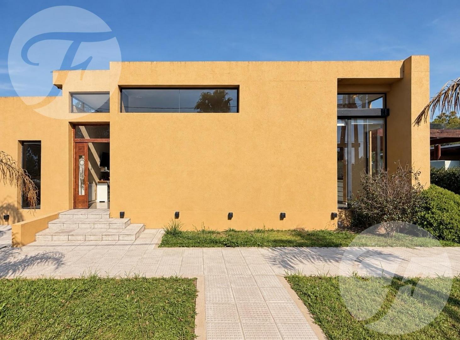 Foto de CASA MODERNA CON PISCINA Y QUINCHO EN DRIVING GOLF SAN PEDRO – 1.000 M², imagen 5