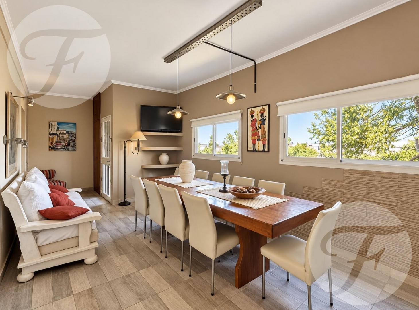 Foto de CASA EN VENTA EN SAN PEDRO | ESQUINA SOBRE COSTANERA | PILETA, JARDÍN Y, imagen 3