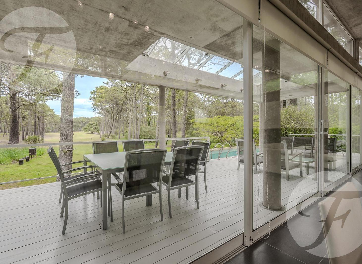Foto de Permuto Casa exclusiva con vista al Golf por Depto en la costa, imagen 2