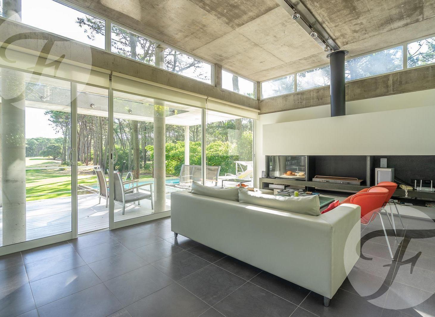Foto de Permuto Casa exclusiva con vista al Golf por Depto en la costa, imagen 5