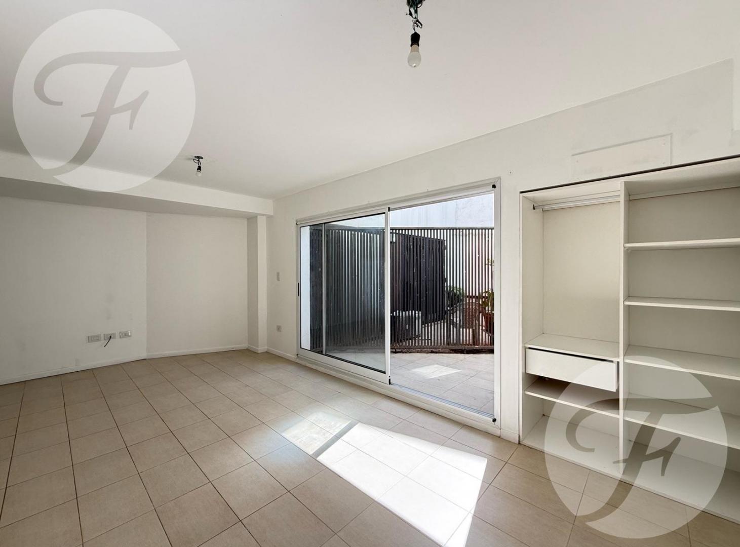 Foto de DISPONIBILIDAD INMEDIATA | MONOAMBIENTE DIVISIBLE CON PATIO | ZEBALLOS, imagen 4
