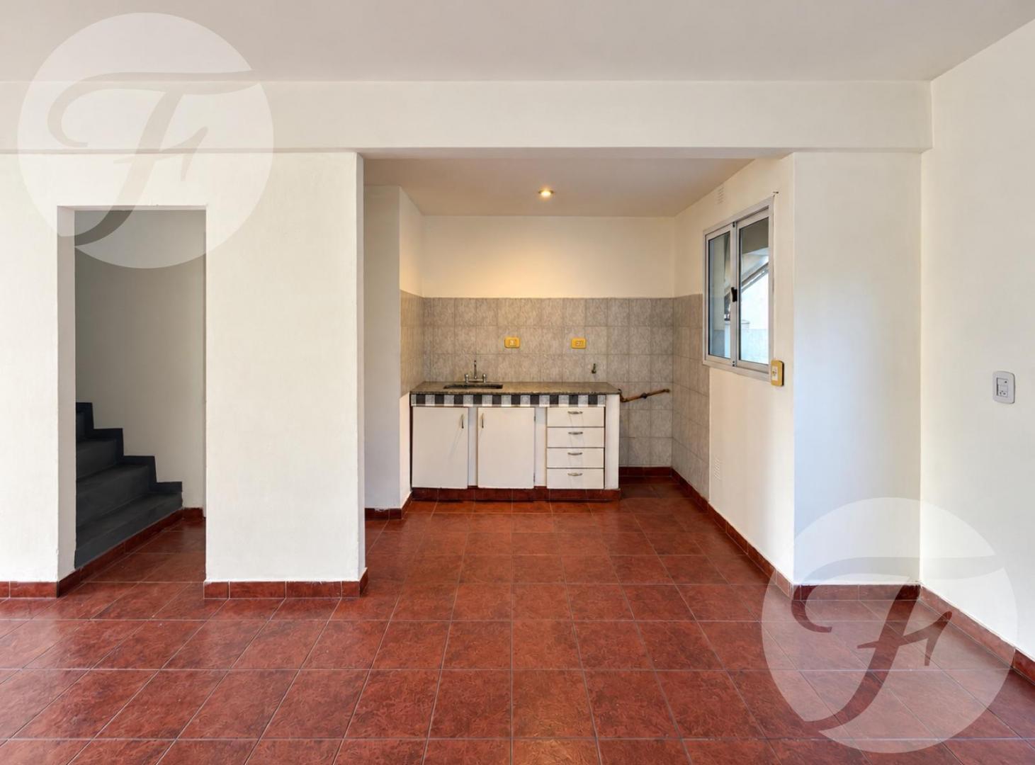 Foto de DEPARTAMENTO 3 AMBIENTES CON PATIO EN ZONA RESIDENCIAL DE SAN PEDRO, imagen 2