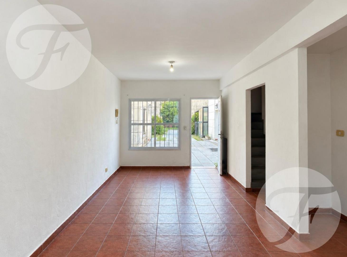 DEPARTAMENTO 3 AMBIENTES CON PATIO EN ZONA RESIDENCIAL DE SAN PEDRO