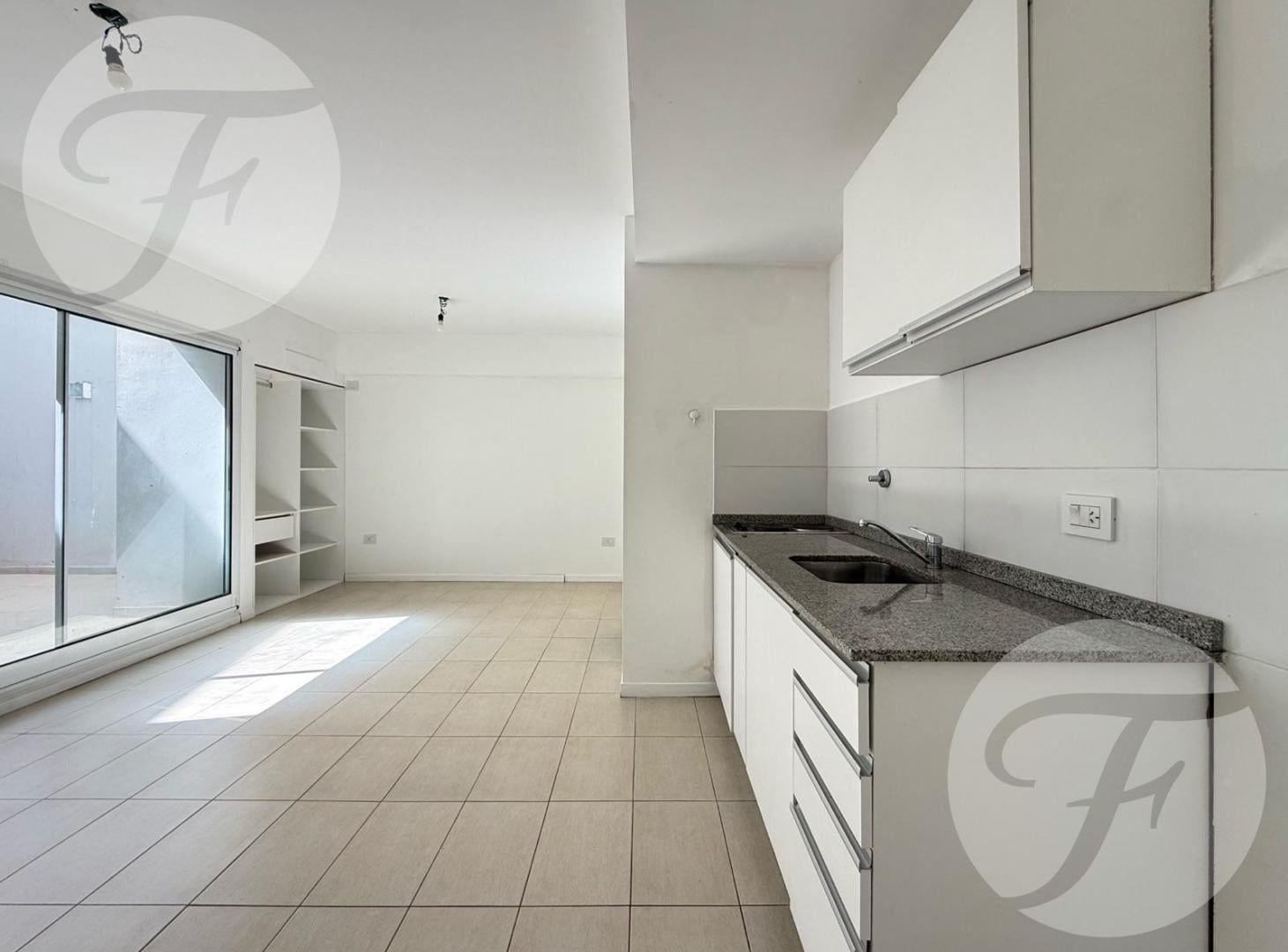 Foto de DISPONIBILIDAD INMEDIATA | MONOAMBIENTE DIVISIBLE CON PATIO | ZEBALLOS, imagen 3