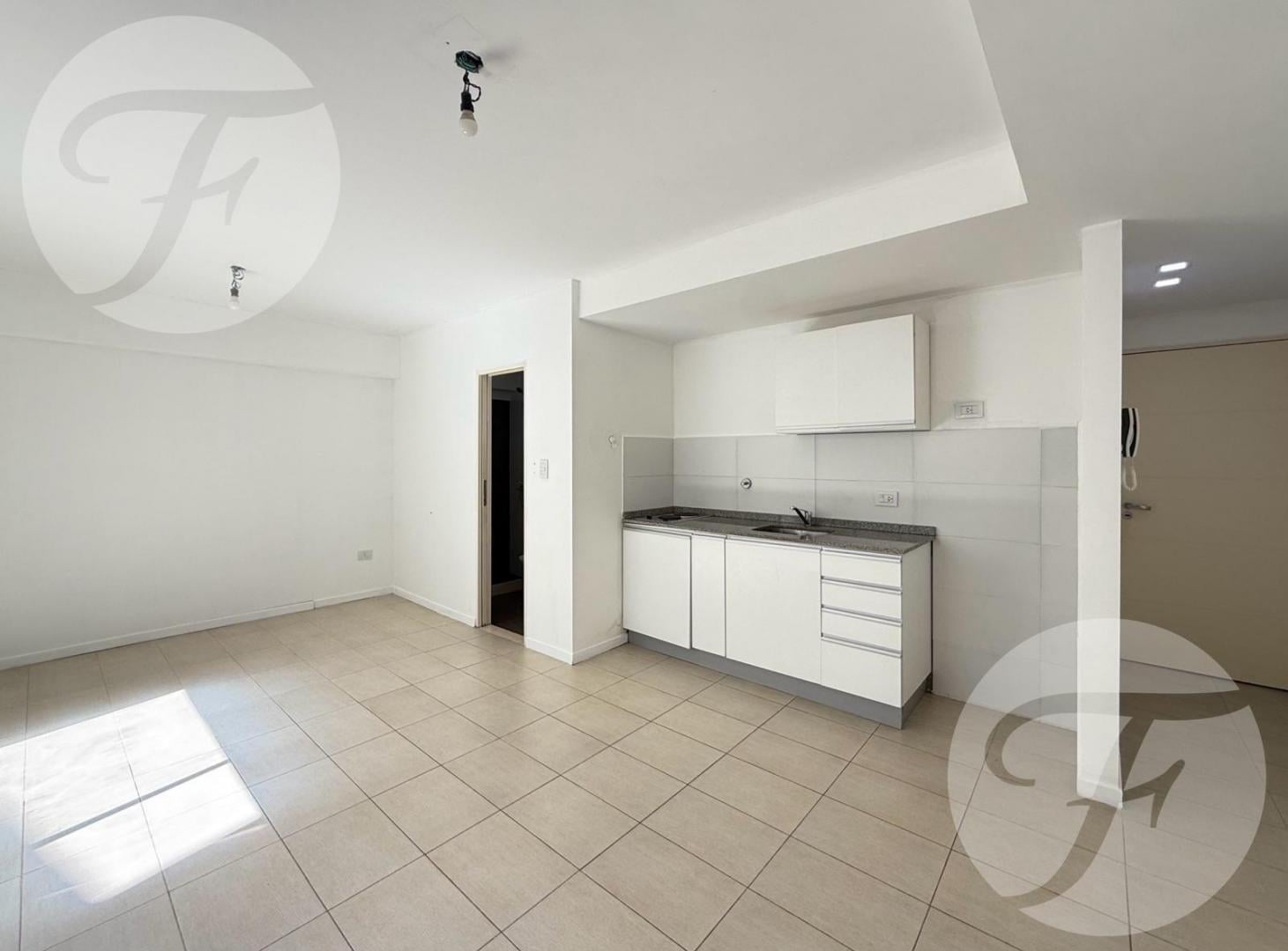 Foto de DISPONIBILIDAD INMEDIATA | MONOAMBIENTE DIVISIBLE CON PATIO | ZEBALLOS, imagen 2