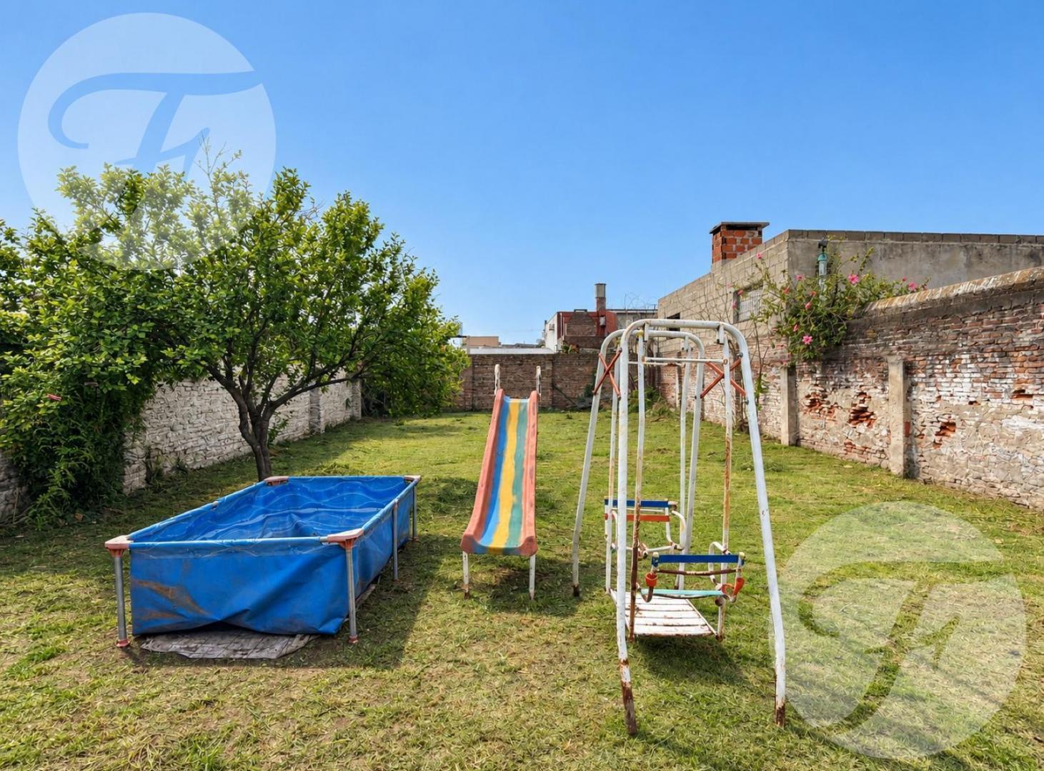 Foto de CASA CÉNTRICA EN SAN PEDRO CON JARDÍN Y GRAN POTENCIAL – 364 M², imagen 4
