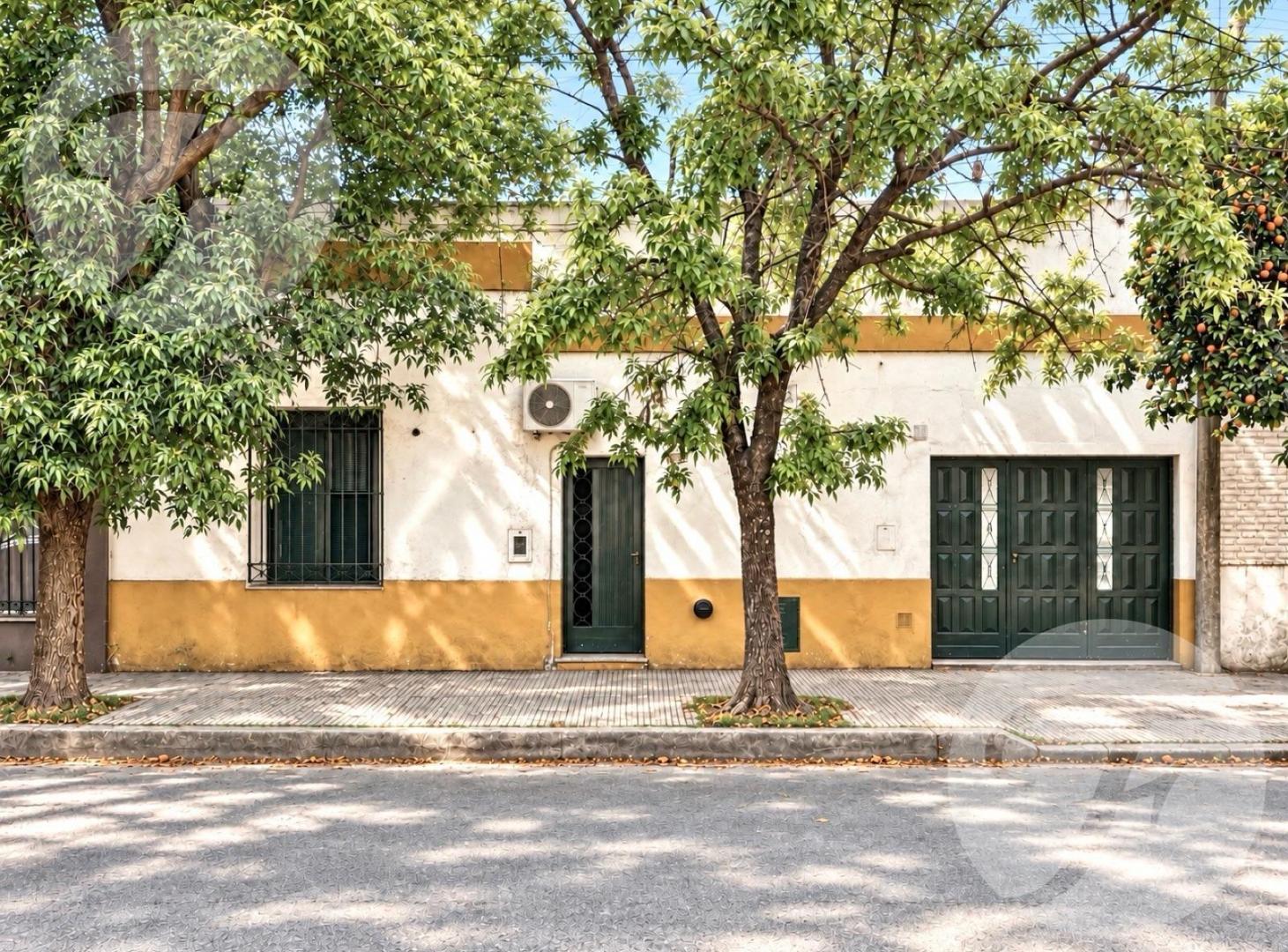 Foto de CASA CÉNTRICA EN SAN PEDRO CON JARDÍN Y GRAN POTENCIAL – 364 M², imagen 2