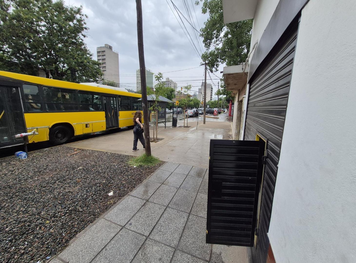 Foto de Alquiler. Local comercial. San Miguel., imagen 1