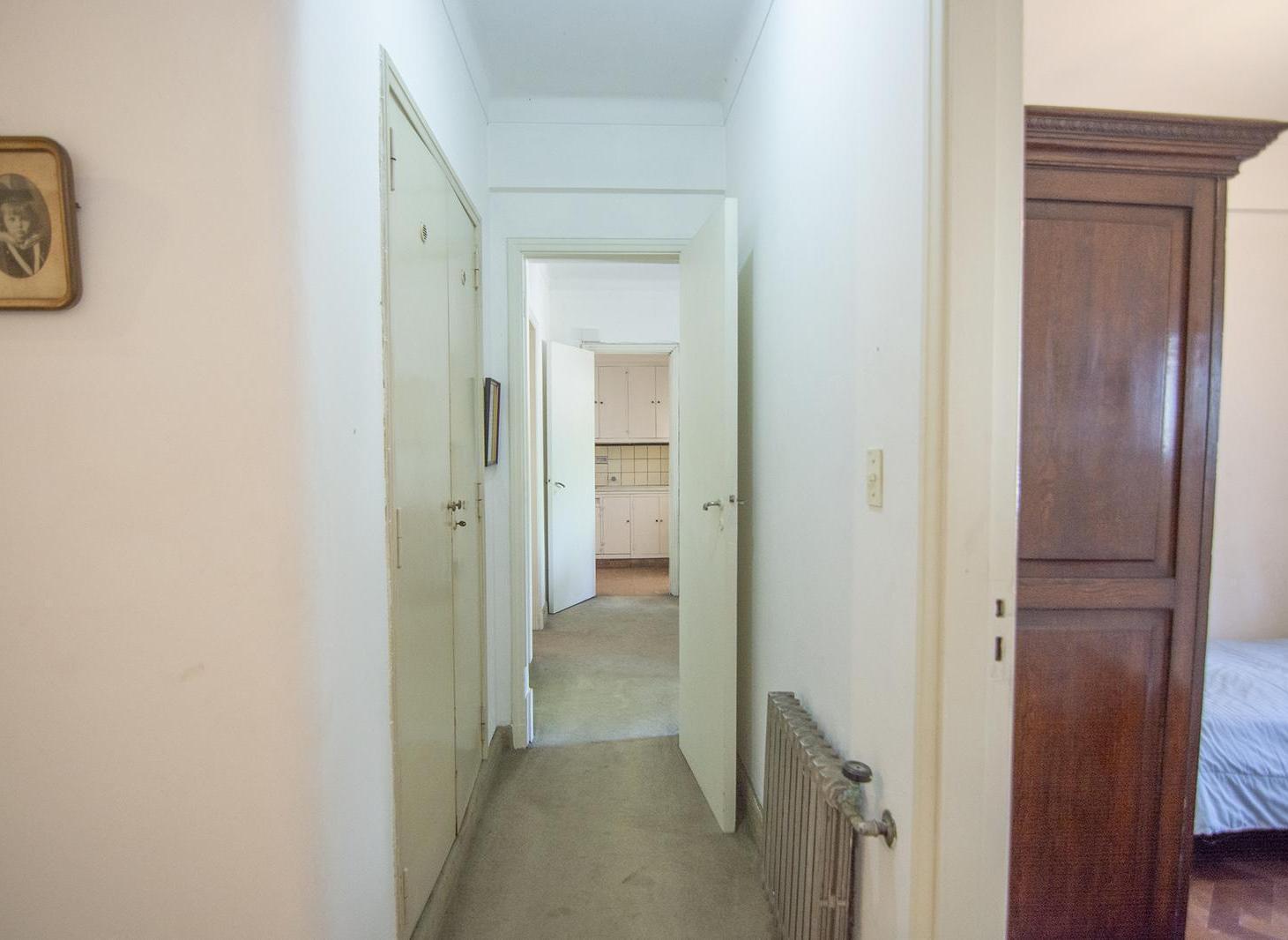 Foto de Casa en venta 7 ambientes en Hurlingham apto crédito, imagen 2