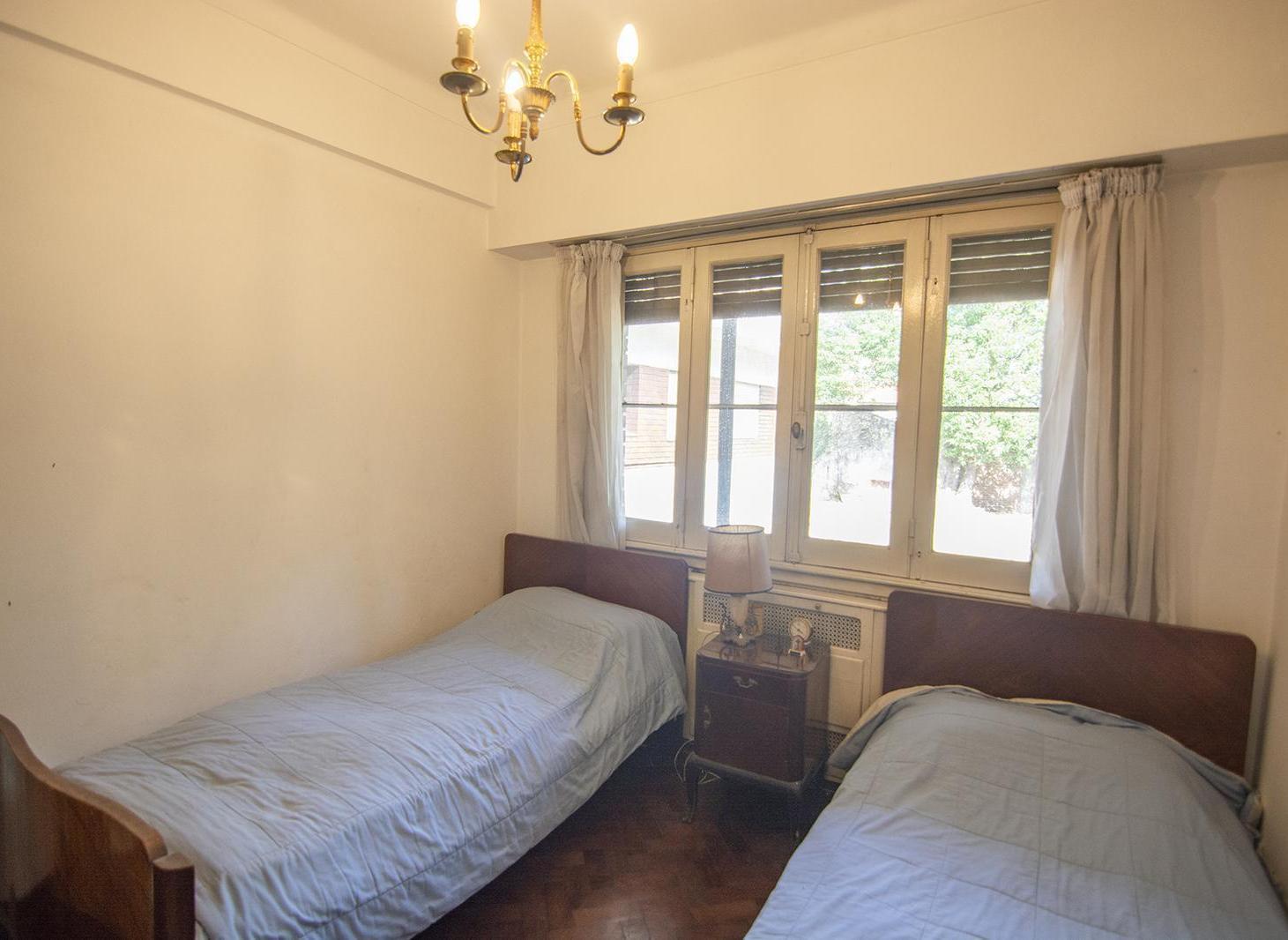 Foto de Casa en venta 7 ambientes en Hurlingham apto crédito, imagen 5